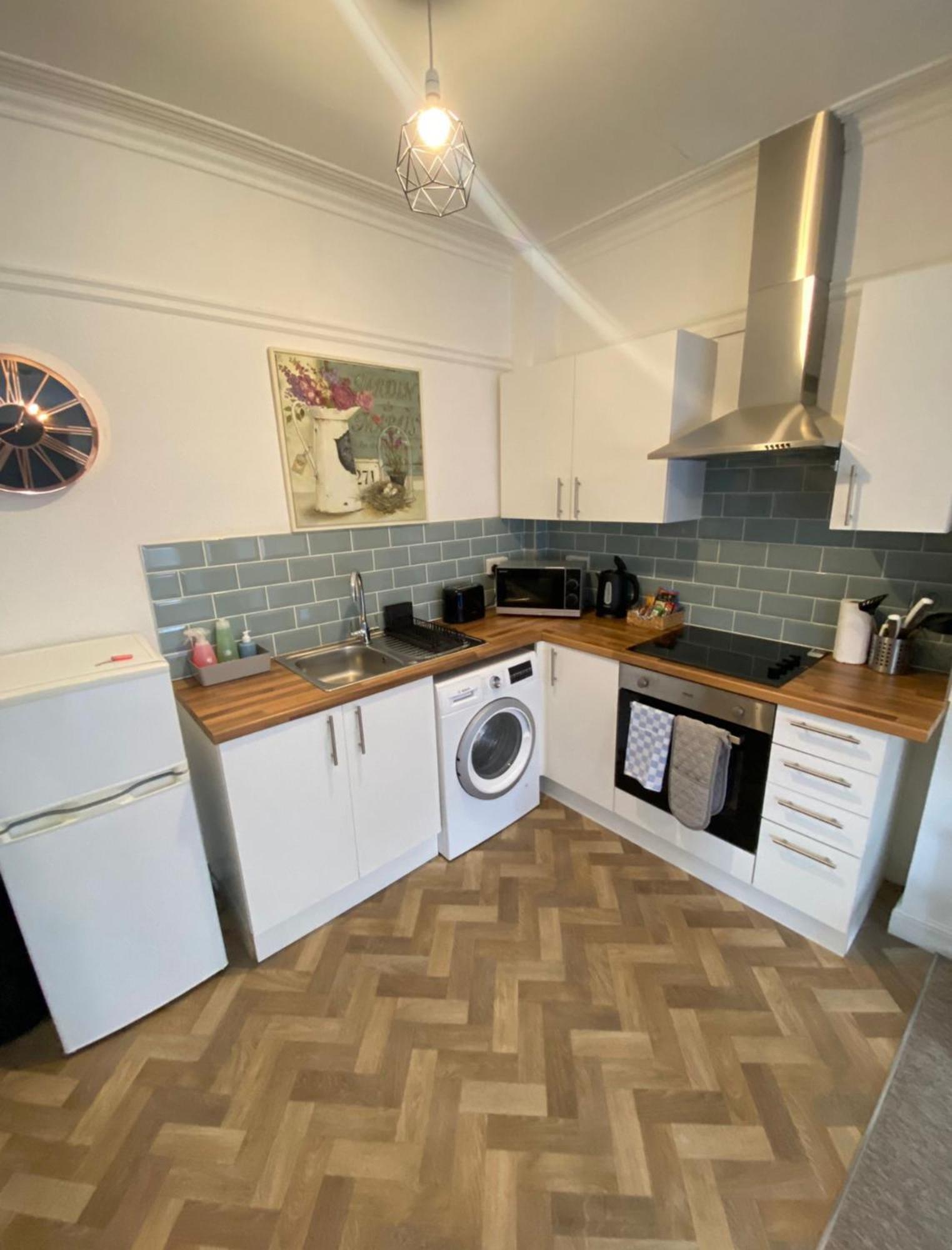 Seaside Escape In Central Bournemouth Spacious Stylish & Inviting Urban Heights Extérieur photo